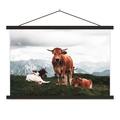 Produktbild von MuchoWow® Textilposter Tiere - Kuh - Berg 150x100 cm mit schwarzem Rahmen - Schlafzimmer