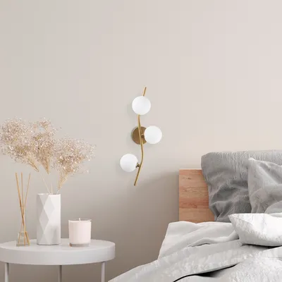 Produktbild von Opviq, Wandleuchte aus Metall, Antik, 23 x 19 x 55 cm | 3 x G9 Fassung, max. 8 W | Doppelt isoliertes Kabel, IP20 | Elegantes Design für moderne Hotels und Wohnräume.