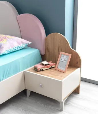 Immagine prodotto di Lettino rosa con comodino in legno – Elegante set per cameretta