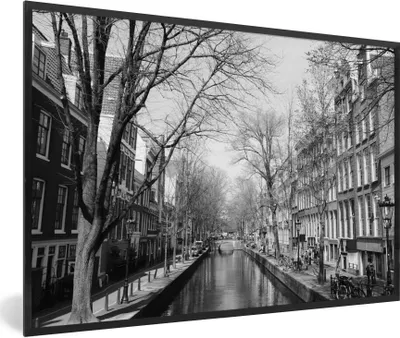 Produktbild von MuchoWow® Gerahmtes Poster Achterburgwal Amsterdam - Schwarz und Weiß 30x20 cm - Poster mit Schwarzem Bilderrahmen Wandposter Rahmen Foto Bilder - Kunstdruck - Bild-Poster