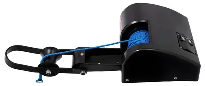 Produktbild von 12V elektrische Boots Ankerwinde - Ankerspill - 15,9 kg Zugkraft - 30,5 m geflochtenes Tau - Funkfernbedienung - Schwarz