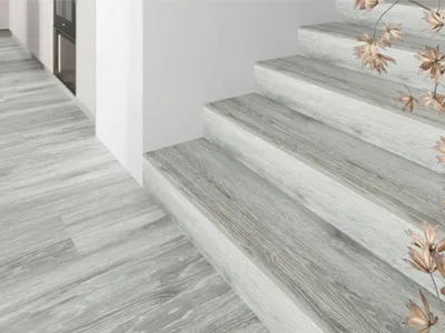 Produktbild von MIRAVA Feinsteinzeug Treppenstufe BERGEN Grey 29.5 x 120 x 0,9 cm matt rektifiziert