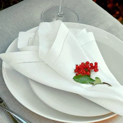 Produktbild von Famanu Tischtuch Elegantes Design - Weiß, 43 x 43 cm