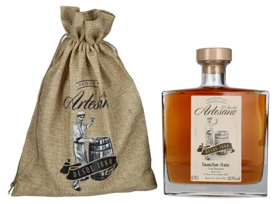 Produktbild von El Ron del Artesano 18 Años Tes Barriles Panama Rum 43,9% Vol. 0,7l im Leinenbeutel