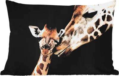 Produktbild von MuchoWow® Outdoor Kissen - Giraffe - Tiere - Schwarz - Porträt - Tiere - 50x30 cm - Wetterfest - Lounge Kissen - Sofa kissen - Wohnzimmer Dekoration