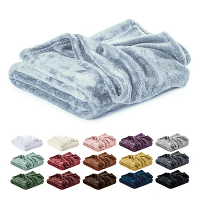 Produktbild von Lavea® Mikrofaser Kuscheldecke 150x200 cm, flauschig & weich, warme Fleecedecke für Sofa & Bett, pflegeleicht, atmungsaktiv, hautfreundlich, Winterblau