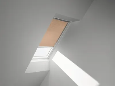 Produktbild von VELUX Wabenplissee uni goldbeige elektrisch FMC SK06 1049S