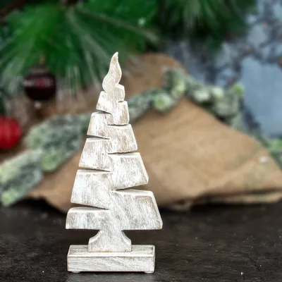 Produktbild von Skulptur, Tannenbaum aus Holz, weiß, Tischdeko zu Weihnachten