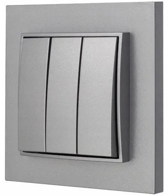 Produktbild von Karlik Mini Dreifachschalter mit Rahmen Silber