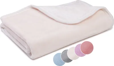 Produktbild von sleepling - liebling Kuscheldecke Kids Cashmere Feeling Kinder Decke 75 x 100 cm, Wollweiß, Premium Sofa Decke, dicke warme Wohndecke, 500 gr. / m²