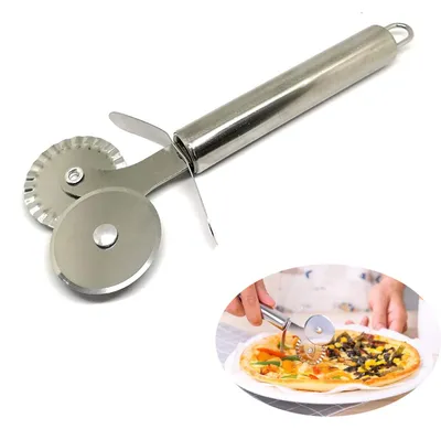 Pizzaschneider aus Edelstahl, 18 cm, mit Aufhängeöse, spülmaschinengeeignet