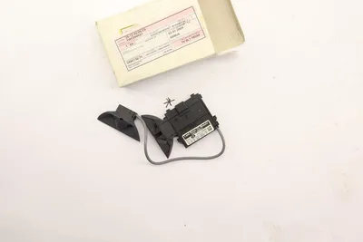 Imagen del producto de Sensor de alarma para Land Rover Range Rover L322, modelo YWC500021