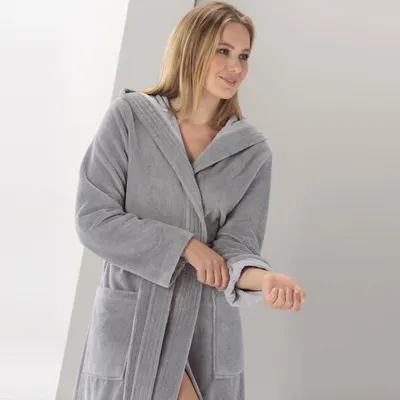 Produktbild von Cawö Damen-Kapuzenmantel 802 Farbe graphit Größe 36/38