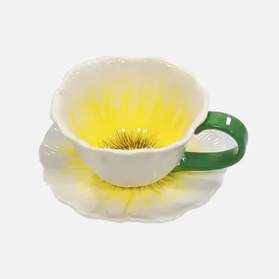Produktbild von Elegante Teetasse aus Keramik mit Untertasse
