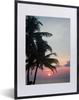 Produktbild von MuchoWow® Gerahmtes Poster Palme - Tropisch - Sonnenuntergang 30x40 cm - Poster mit Schwarzem Bilderrahmen Wandposter Rahmen Foto Bilder - Wandposter Schlafzimmer