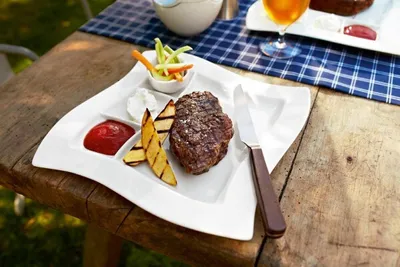 Produktbild von Villeroy & Boch 1270160545, Steakmesser, Zweiteilige Konstruktion, Edelstahl, Edelstahl, Holz, Walnuss