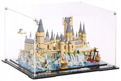 Image de Vitrine noire pour LEGO® 76419 Harry Potter – Château de Poudlard™ avec les terrains environnants