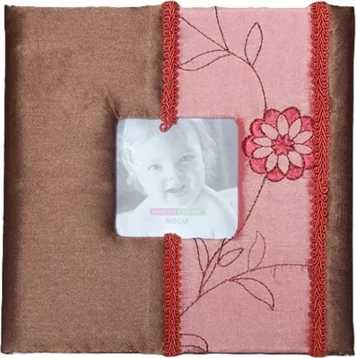 Productafbeelding van Fotolijst van satijn voor een foto van 5 x 5 cm, met een afmeting van 15,5 x 15,5 cm aan de buitenkant