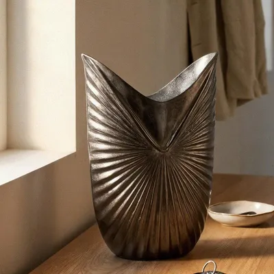 Produktbild von Schwarze Dekovase flach mit strukturierter Oberfläche, Aluminium, H.40 cm