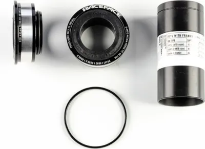 Produktbild von Race Face PF41 Innenlager, 92mm, 24mm, black - zuverlässiges Pressfit-Innenla...