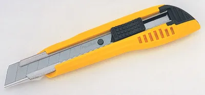 Immagine prodotto di Tajima Automatischer-Cutter 18 mm 3 Klingen ergonomischer Griff gelb TAJ-20109