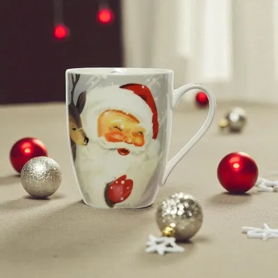 Produktbild von Weihnachtsbecher aus Porzellan mit Weihnachtsmann - Weihnachtszubehör