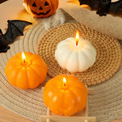 Image de 3 bougies parfumées à la citrouille, fabriquées à la main, en cire de soja, décoratives, idéales pour Halloween, un anniversaire ou comme cadeau