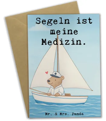 Produktbild von Mr. & Mrs. Panda Grußkarte Bär Segeln Design - Weiß - Geschenk, Segeltörn, osterkarten, osterkarte, Klappkarte, Segelboot, einladungskarten, weihnachtskarten, Segelschule