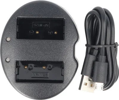 Image de chargeur USB 2 ports pour deux batteries Fuji NP-W126, livré avec adaptateur de charge et câble de charge USB