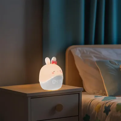 Zdjęcie produktu dla M Ledme - Lampka nocna/budzik z funkcją dotykową dla dzieci, LED, 3000 K, była