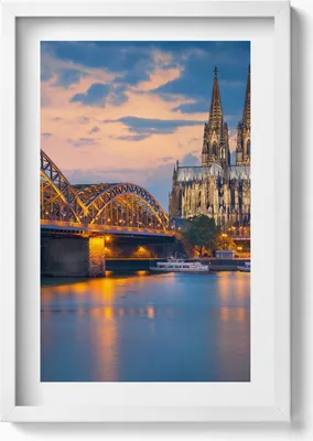 Produktbild von Ansicht des Rathauses– Wandbild mit Rahmen – Gerahmtes Bild  – Wanddekoration – 40x60 cm – Weiß