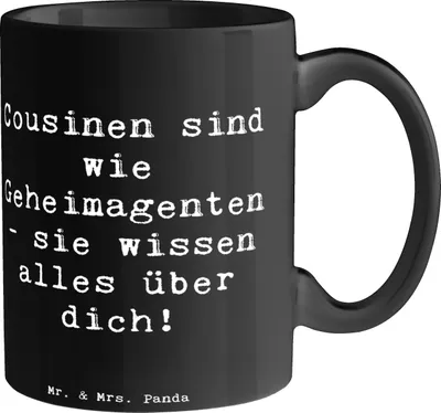 Produktbild von Mr. & Mrs. Panda Kaffeetasse Spruch Cousinen Geheimagenten - Schwarz - Geschenk, Verwandtschaft, herzerwärmende Sprüche, Verwandte, Cousine, Tasse, Geschenktasse, Wissen