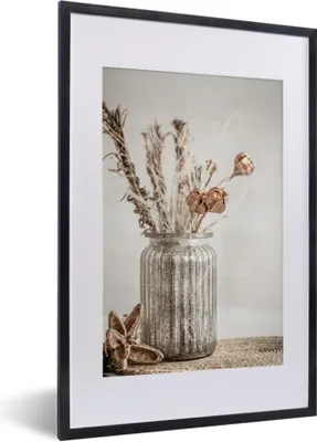 Produktbild von MuchoWow® Gerahmtes Poster Getrocknete Blumen - Stillleben - Vase 40x60 cm - Poster mit Schwarzem Bilderrahmen Wandposter Rahmen Foto Bilder - Poster in Rahmen
