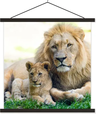 Produktbild von MuchoWow® Textilposter Löwe - Jungtier - Porträt 90x90 cm mit schwarzem Rahmen - Magnetisches