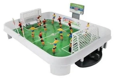 Produktbild von Federfußball Tischspiel für Kinder – Fußballspiel mit gefederten Spielfiguren, 2 Toren und Ball – ISO TRADE 26644
