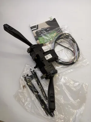 Image de Commutateur de colonne de direction d'origine SKODA Rapid Liftback II 5JB054690A