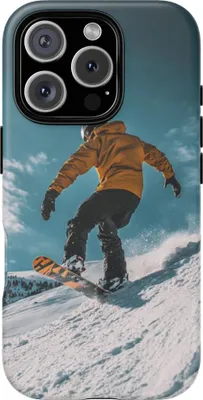 Produktbild von Snowboarder mit gelber Jacke auf verschneiter Piste – Handyhülle Kompatibel mit iPhone 16 Pro