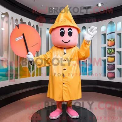 Productafbeelding van Peach REDBROKOLY Knife Thrower mascottekostuum gekleed met een regenjas en hoofdbanden
