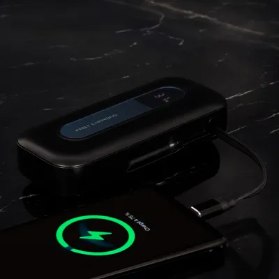 Produktbild von Tragbarer Akku mit einziehbarem Kabel, 10000 mAh, 20 W