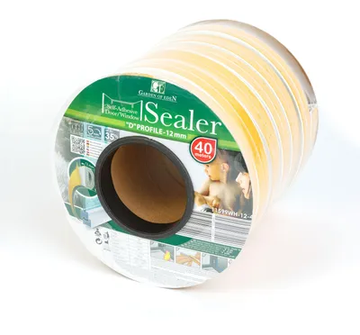 Obrázok produktu pre Samolepiace tesnenie dverí a okien v rolke – profil D – biele – 40 metrov (2 × 20 m) – pre škáry 4–12 mm – EPDM kaučuk – izolačné, odolné voči poveternostným vplyvom a UV žiareniu – pre dvere a okná [11599WH-12-40], Obrázok generovaný UI