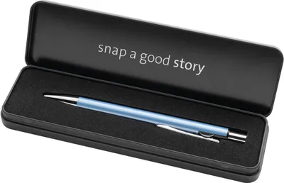 Produktbild von Pelikan Kugelschreiber Snap Metalic K10 Frostblau im Etui, Clip, Clip-on-Einziehkugelschreiber, Blau, 1 Stück(e), Medium