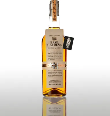 Produktbild von Basil Hayden’s Bourbon Whiskey 0,7 L (40 % vol.) - [Enthält Sulfite]