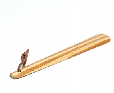 Zdjęcie produktu dla COLLONIL | Bambusowa łyżka do butów | 24 cm, lekka, poręczna, z praktyczną zawieszką