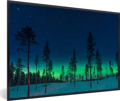 Produktbild von MuchoWow® Gerahmtes Poster Nordlicht - Schnee - Bäume - Natur - Grün 30x20 cm - Poster mit Schwarzem Bilderrahmen Wandposter Rahmen Foto Bilder - Kunstdruck - Bild-Poster