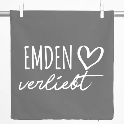 Produktbild von Huuraa Kissenbezug Emden verliebt 40x40cm Steel Grey Baumwolle Dekokissenbezug Geschenkidee