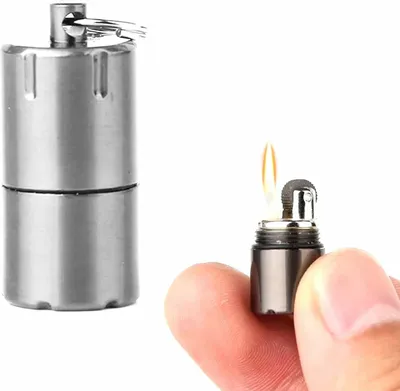 Produktbild von Tirn Mini Benzinfeuerzeug Schlüsselanhänger Überleben