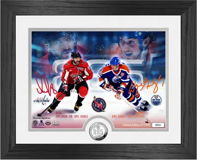 Image de Photo d'Alex Ovechkin et de Wayne Gretzky, illustrant le record de 895 buts en NHL