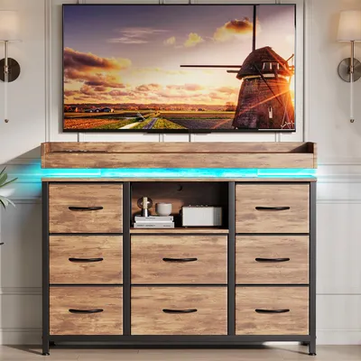 Obrázok produktu pre Komoda Moonbite RGB LED 108 cm s 8 látkovými zásuvkami a nabíjacou stanicou, vzor tygrie kože