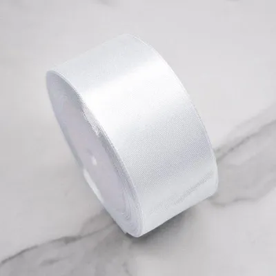 Immagine prodotto di Fiocco in raso bianco 40 mm x 22,8 m, decorazione fatta a mano