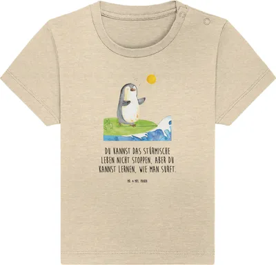 Produktbild von Mr. & Mrs. Panda  T-Shirt Pinguin Surfer 6. - 12. Monat - Natural Raw - Geschenk, Hawaii, Portugal, Baby Kurzarmshirt, Motiviert, Babyshirt, Jerseyshirt, Top, Pinguine